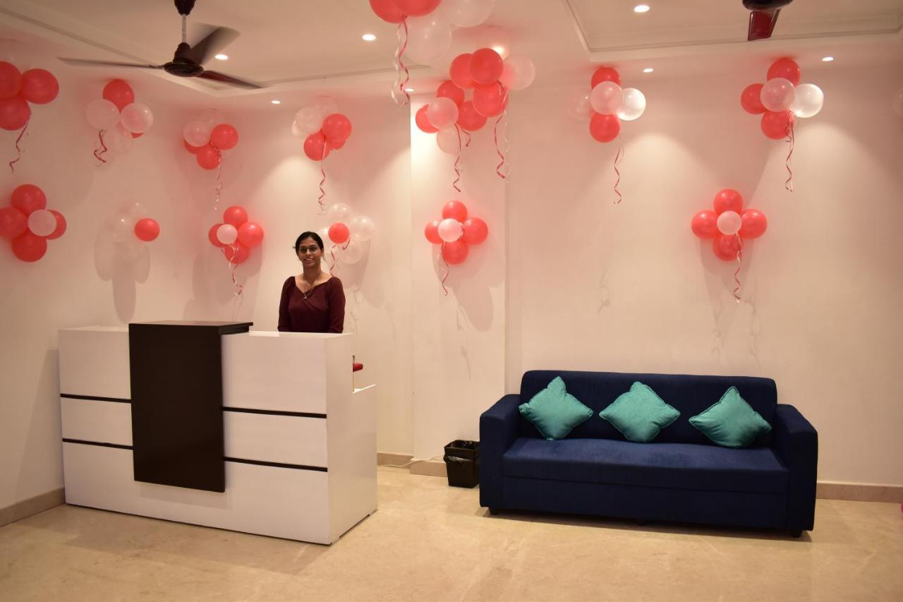 Qotel Hotel Signature Bnb-Ashok Vihar New Delhi Extérieur photo