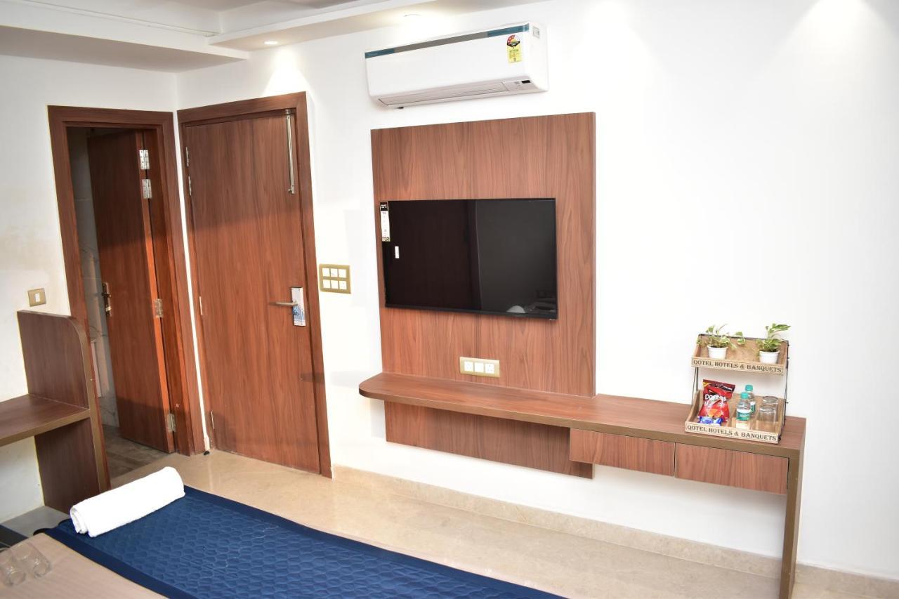 Qotel Hotel Signature Bnb-Ashok Vihar New Delhi Extérieur photo