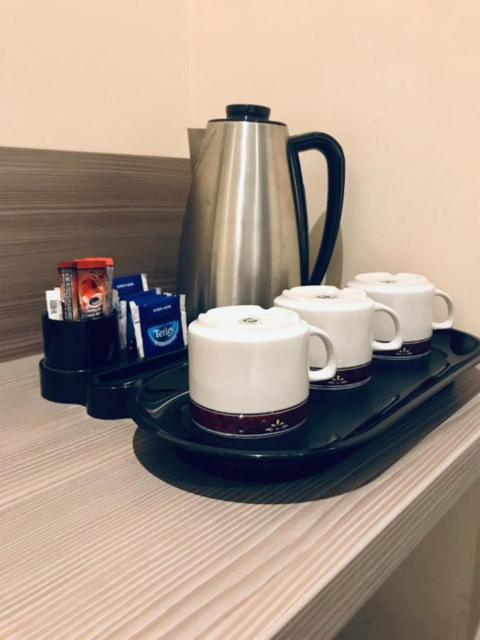 Qotel Hotel Signature Bnb-Ashok Vihar New Delhi Extérieur photo